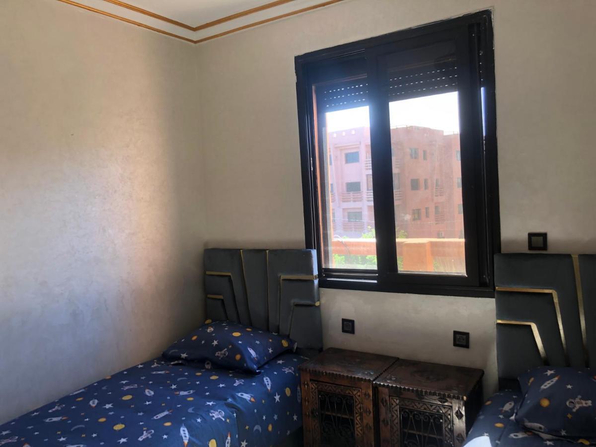 Charmant Logement Avec Parking Residenciel Sans Piscine Lägenhet Marrakesh Exteriör bild
